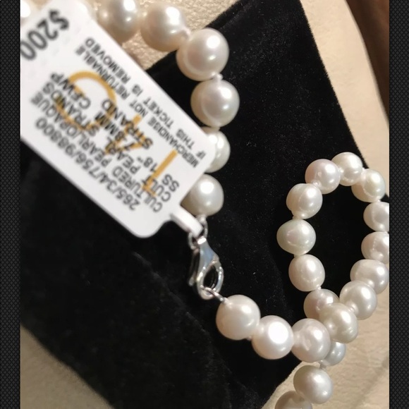 18” Cultured Pearl Necklace, From Macy’s BNIB - Picture 3 of 7